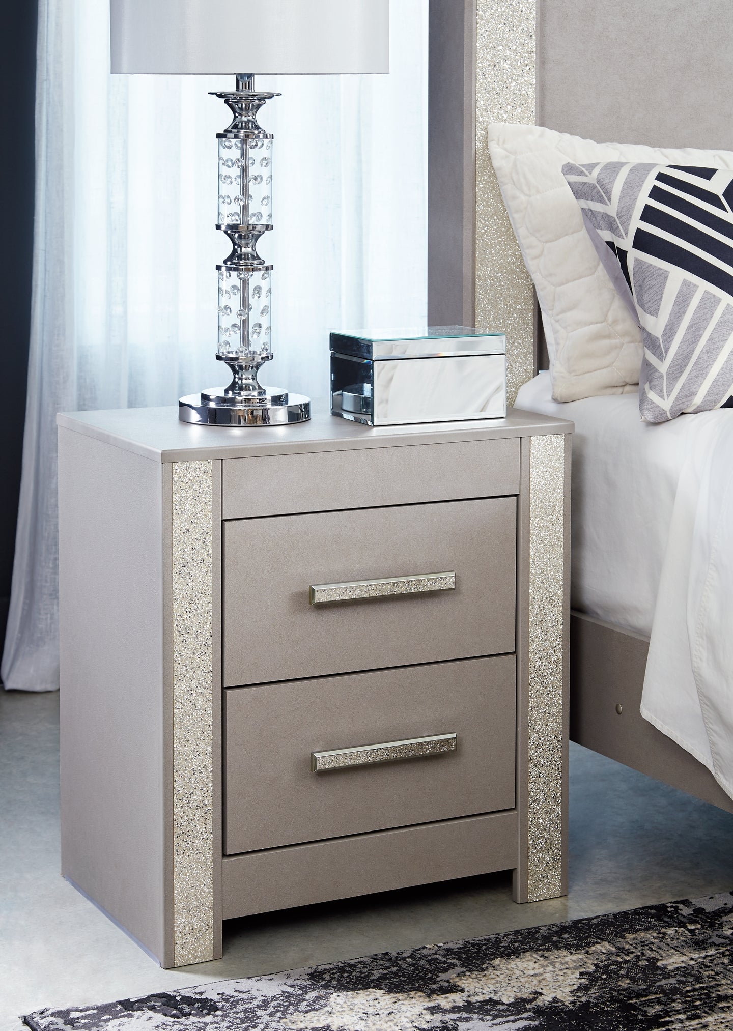 Surancha Full Panel Bed with Mirrored Dresser and 2 Nightstands